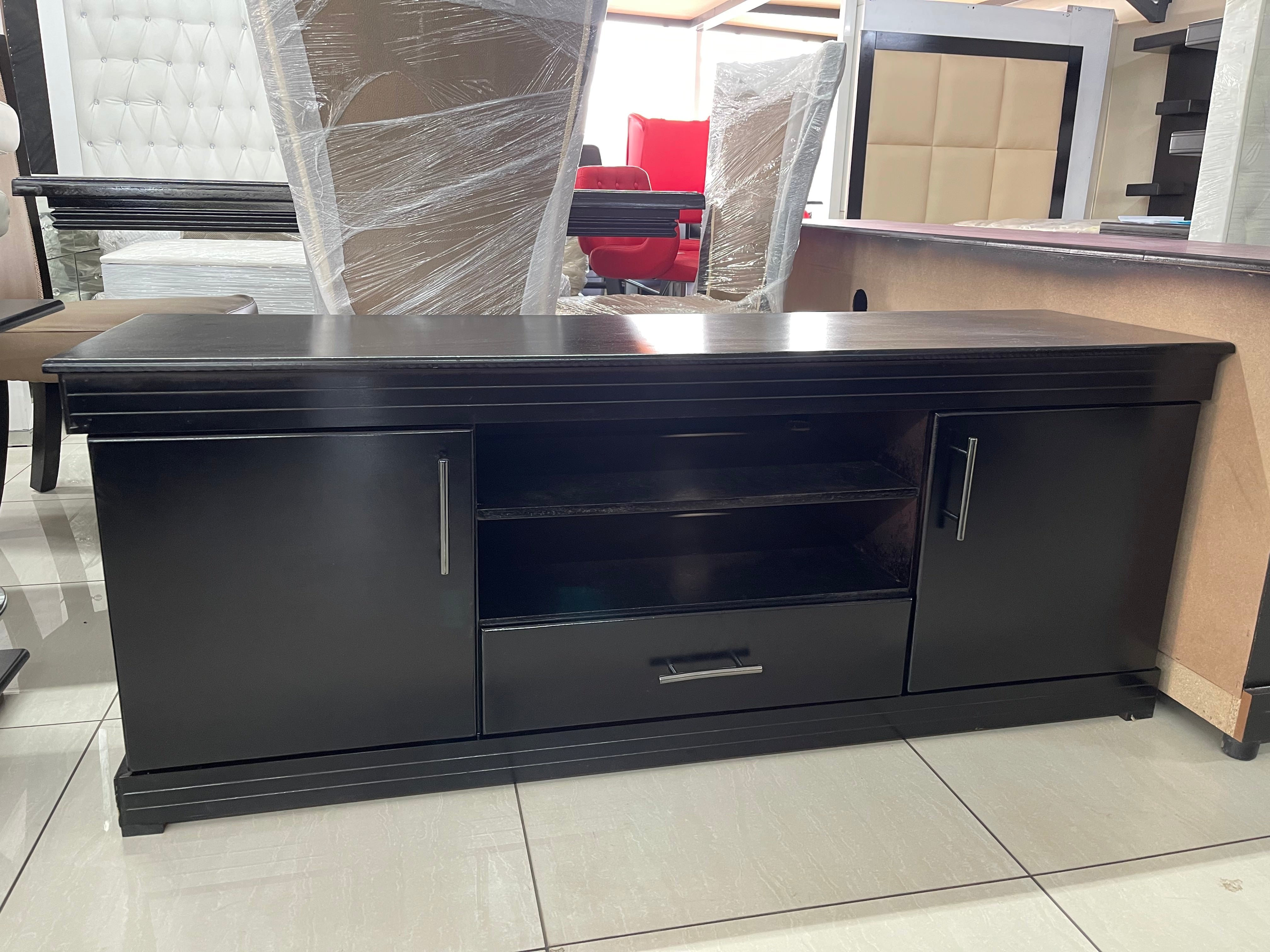 Lisa TV Stand